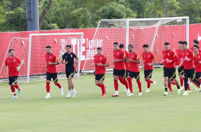 乐彩网app-国足开练冲刺12强赛 八字方针：安全回归、全力抢分