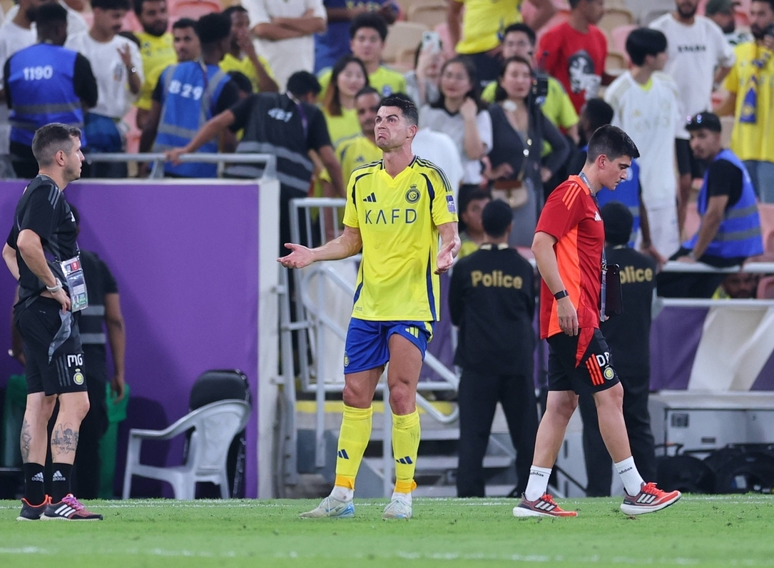 福利彩票-英超历史第一射手：C罗拿40万英镑日薪却旷工！掉价啊！